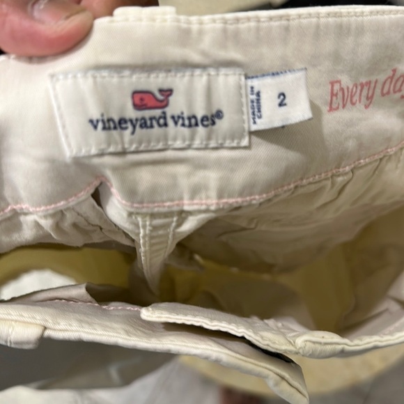 ▶️Vineyard Vines◀️ Shorts In Size 2. - Picture 13 of 15